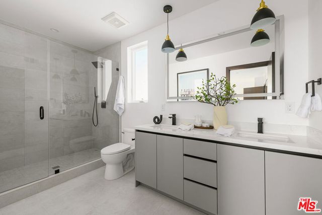 5857 David Avenue, Los Angeles, CA 90034