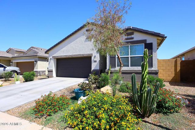 41012 W SUNLAND Drive, Maricopa, AZ 85138