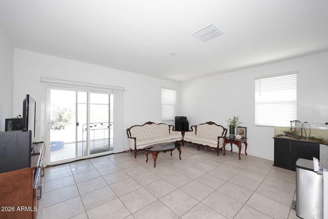 41012 W SUNLAND Drive, Maricopa, AZ 85138