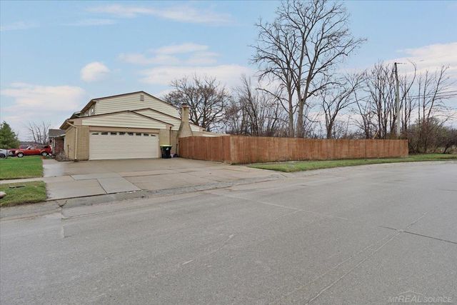 49033 Michelle Ann Drive, Chesterfield Twp, MI 48051