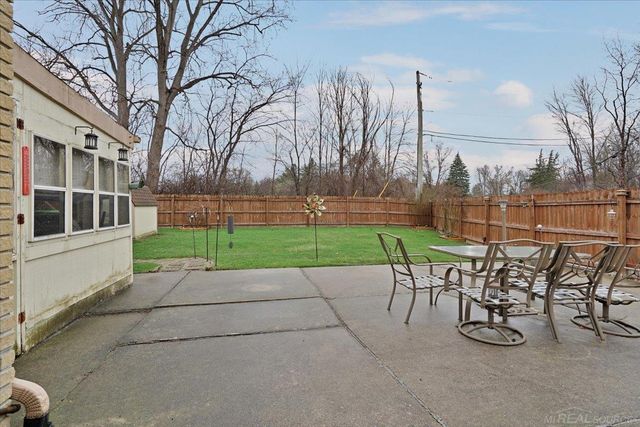 49033 Michelle Ann Drive, Chesterfield Twp, MI 48051