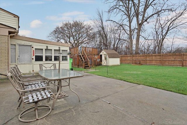 49033 Michelle Ann Drive, Chesterfield Twp, MI 48051