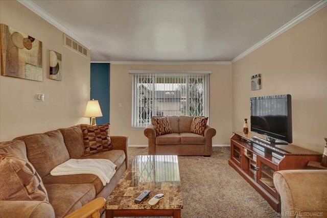 49033 Michelle Ann Drive, Chesterfield Twp, MI 48051