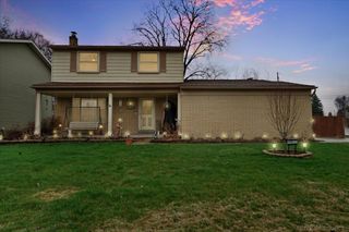 49033 Michelle Ann Drive, Chesterfield Twp, MI 48051