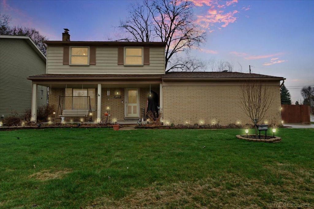 49033 Michelle Ann Drive, Chesterfield Twp, MI 48051