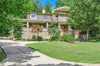 137 Kestrel Drive, Fayetteville, AR 72701