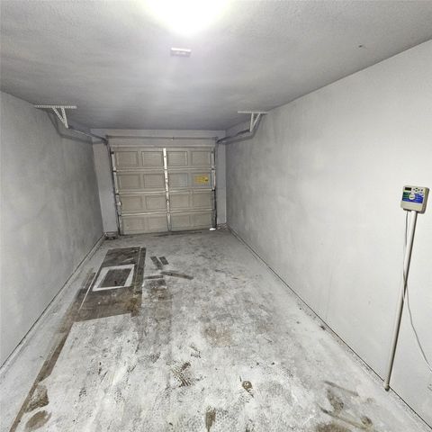 1810 Wiseman Avenue, Fort Worth, TX 76105