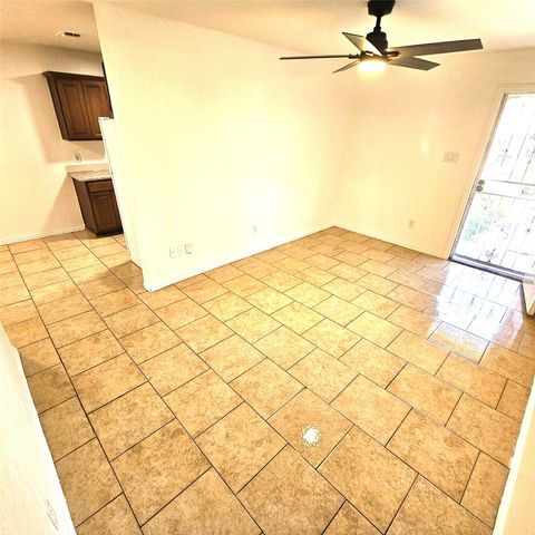 1810 Wiseman Avenue, Fort Worth, TX 76105