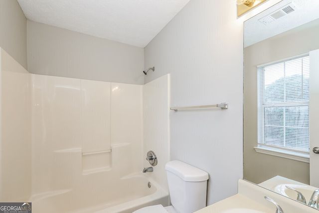 4252 Catalpa Court, Ellenwood, GA 30294