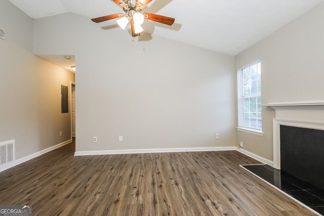 4252 Catalpa Court, Ellenwood, GA 30294