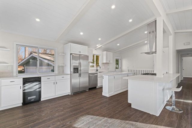 560 Free Church DRIVE, Williams Bay, WI 53191