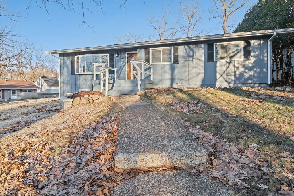 560 Free Church DRIVE, Williams Bay, WI 53191