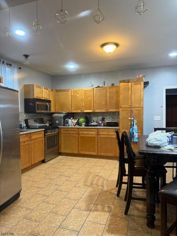608 Adams Ave, Elizabeth City, NJ 07201