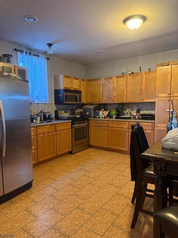 608 Adams Ave, Elizabeth City, NJ 07201