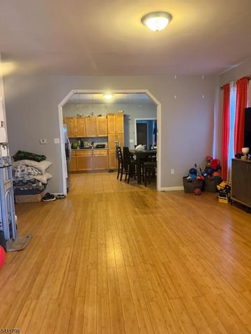 608 Adams Ave, Elizabeth City, NJ 07201