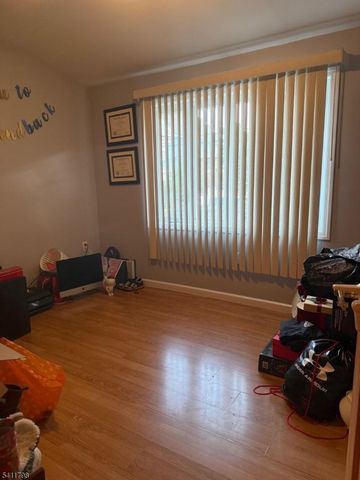 608 Adams Ave, Elizabeth City, NJ 07201
