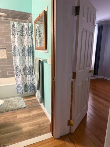 608 Adams Ave, Elizabeth City, NJ 07201