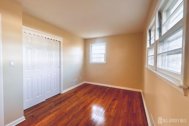 13 Carpathia Street, Piscataway, NJ 08854