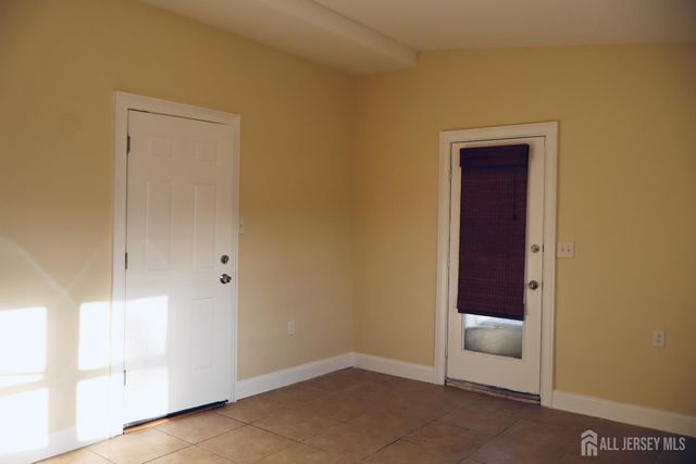 13 Carpathia Street, Piscataway, NJ 08854