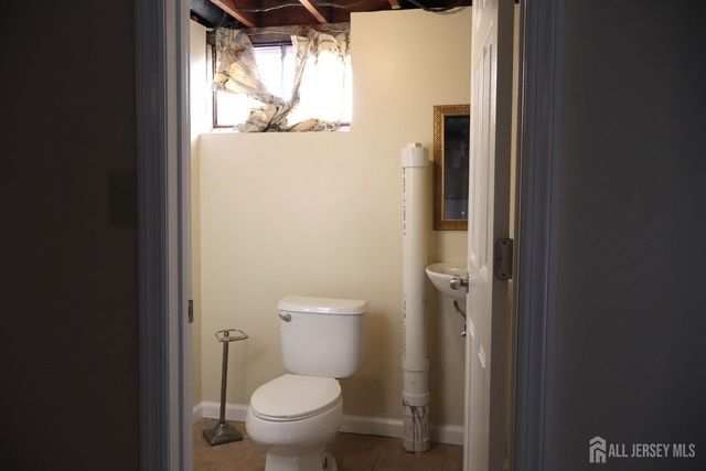 13 Carpathia Street, Piscataway, NJ 08854