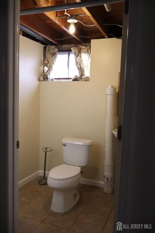 13 Carpathia Street, Piscataway, NJ 08854