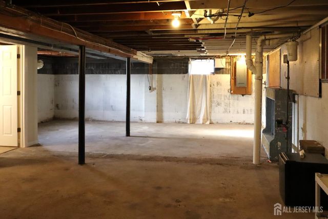 13 Carpathia Street, Piscataway, NJ 08854