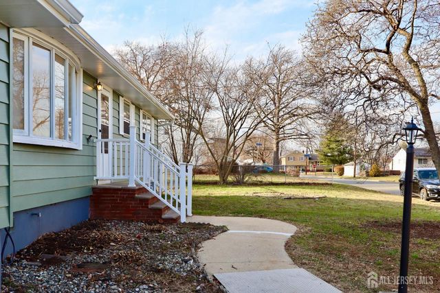 13 Carpathia Street, Piscataway, NJ 08854