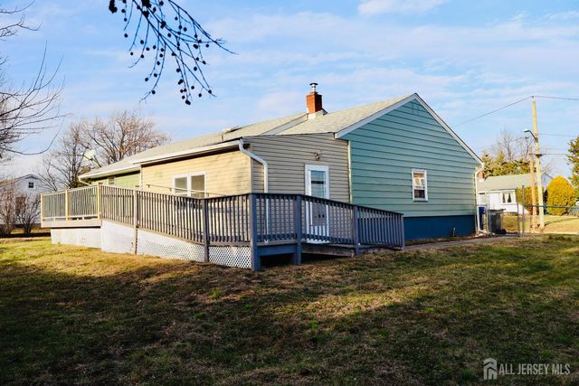 13 Carpathia Street, Piscataway, NJ 08854