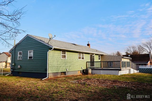 13 Carpathia Street, Piscataway, NJ 08854