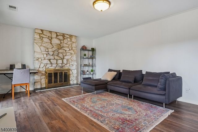 11 Hillcrest Dr, Randolph Twp., NJ 07869