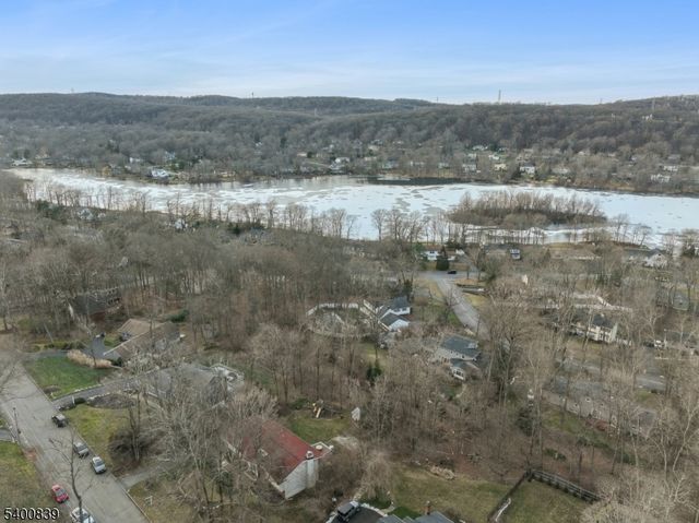 11 Hillcrest Dr, Randolph Twp., NJ 07869