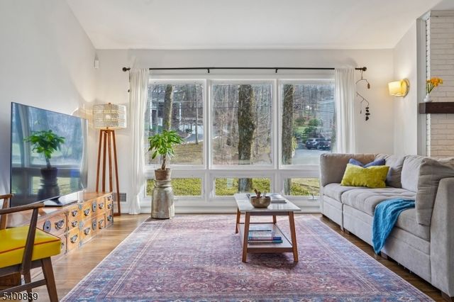 11 Hillcrest Dr, Randolph Twp., NJ 07869