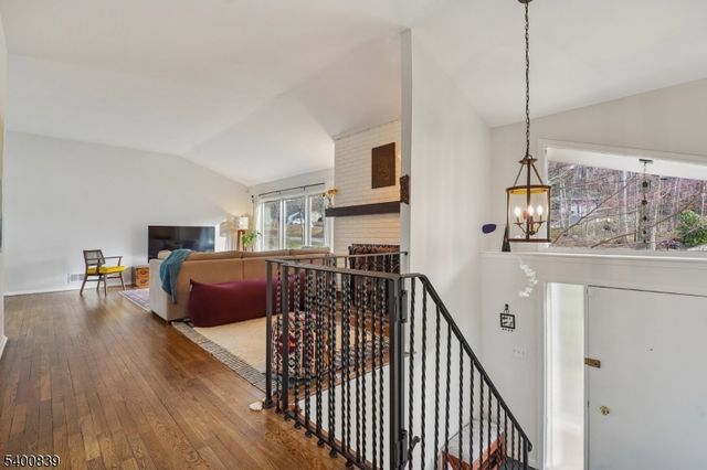 11 Hillcrest Dr, Randolph Twp., NJ 07869