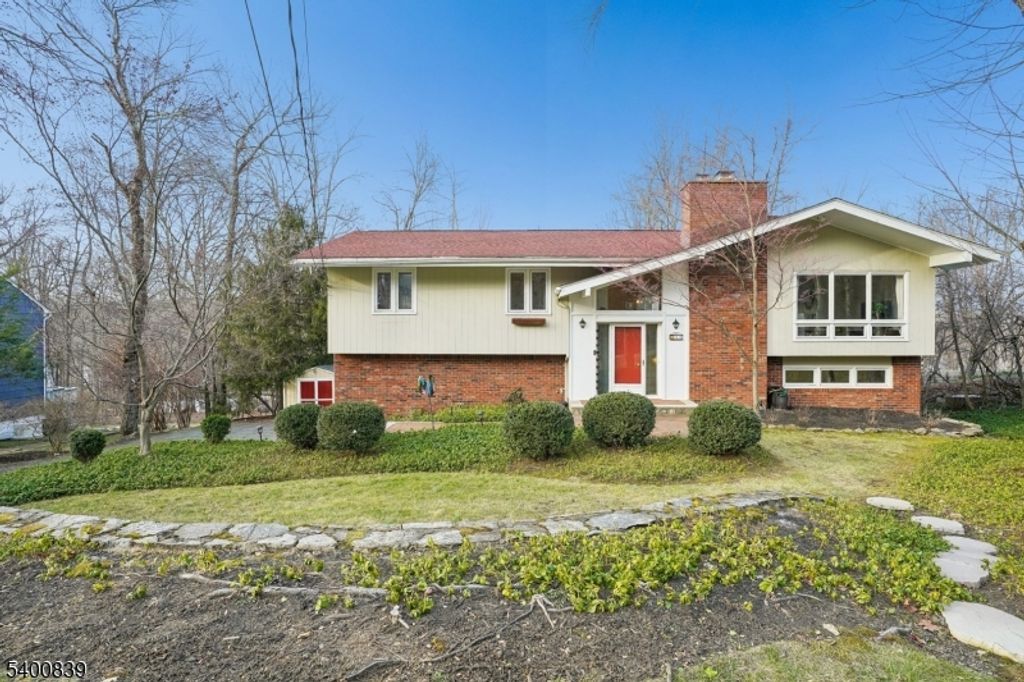 11 Hillcrest Dr, Randolph Twp., NJ 07869