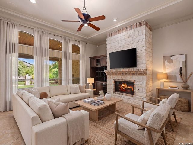 84 Westcourt Lane, San Antonio, TX 78257