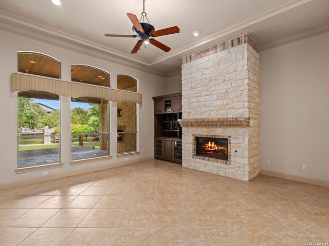 84 Westcourt Lane, San Antonio, TX 78257