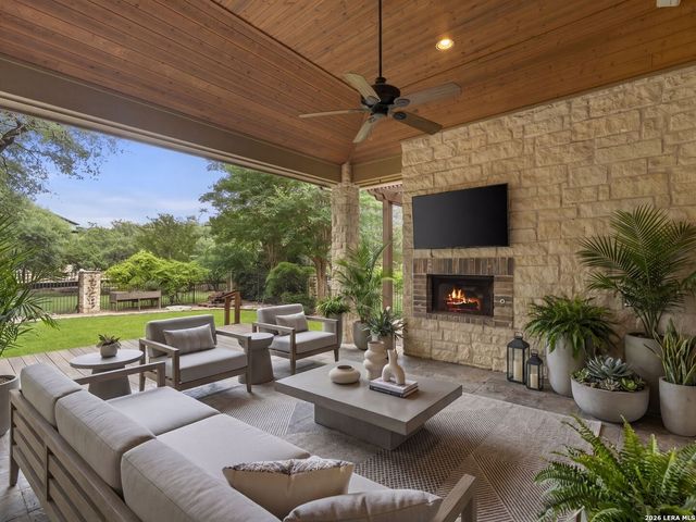 84 Westcourt Lane, San Antonio, TX 78257