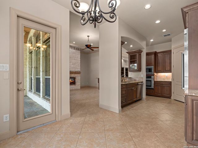 84 Westcourt Lane, San Antonio, TX 78257