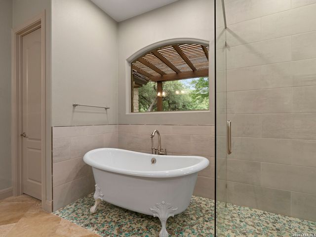 84 Westcourt Lane, San Antonio, TX 78257