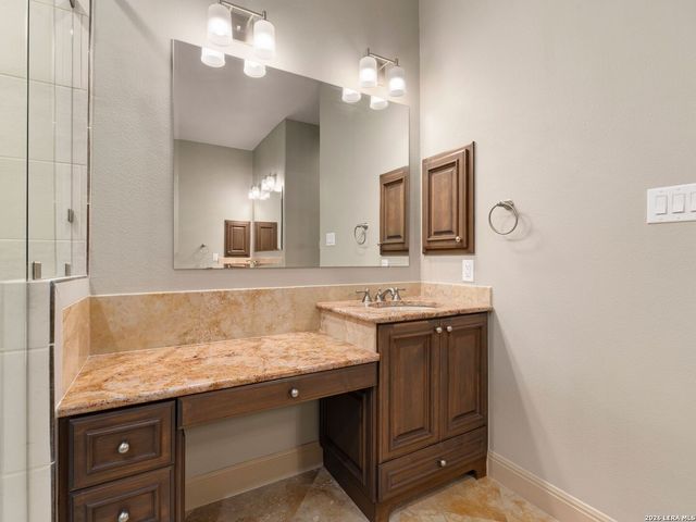 84 Westcourt Lane, San Antonio, TX 78257