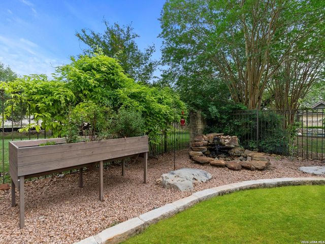 84 Westcourt Lane, San Antonio, TX 78257