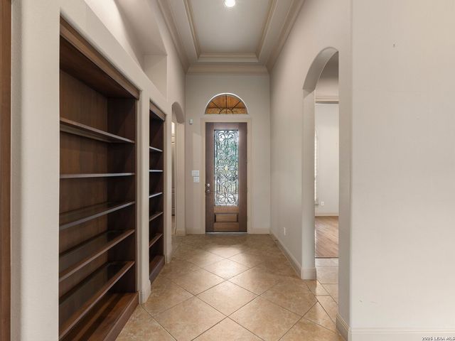 84 Westcourt Lane, San Antonio, TX 78257