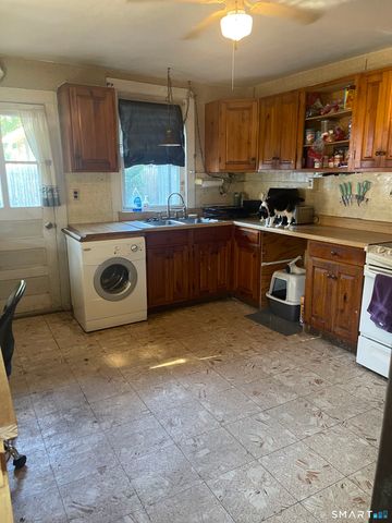 7 Portland Street, Middletown, CT 06457