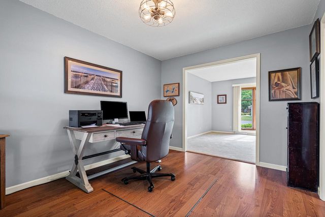 725 Hanson COURT, Onalaska, WI 54650