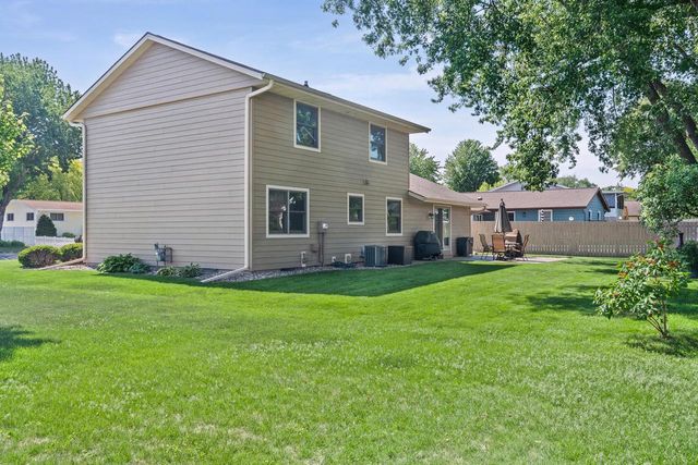 725 Hanson COURT, Onalaska, WI 54650