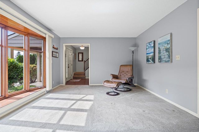 725 Hanson COURT, Onalaska, WI 54650