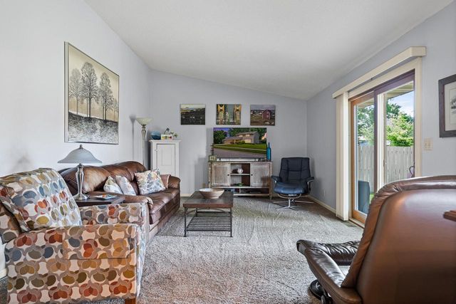 725 Hanson COURT, Onalaska, WI 54650