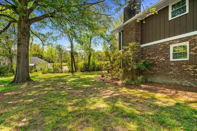 1903 Valley Lane, Dalton, GA 30720