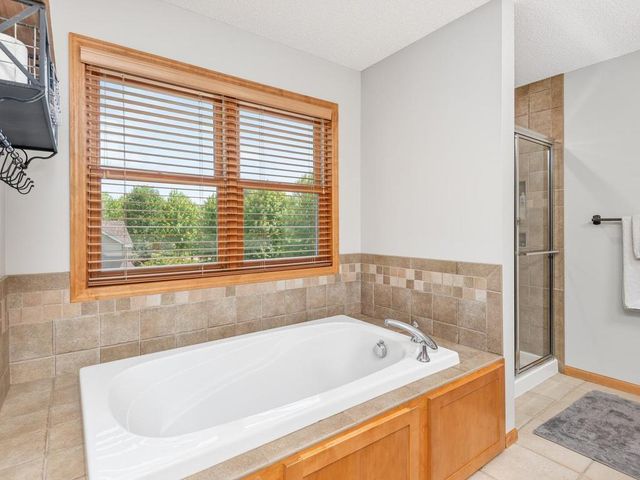 3861 Covey Trail, Minnetrista, MN 55375