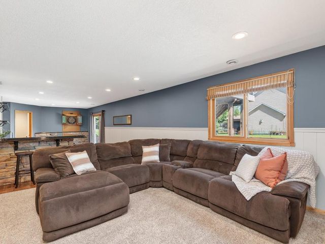3861 Covey Trail, Minnetrista, MN 55375